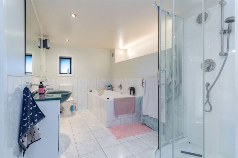 Photo of property in 45 London Road, Korokoro, Lower Hutt, 5012