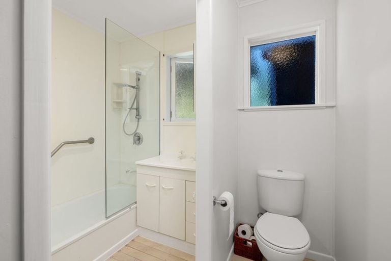 Photo of property in 13 Long Beach Road, Russell, 0202