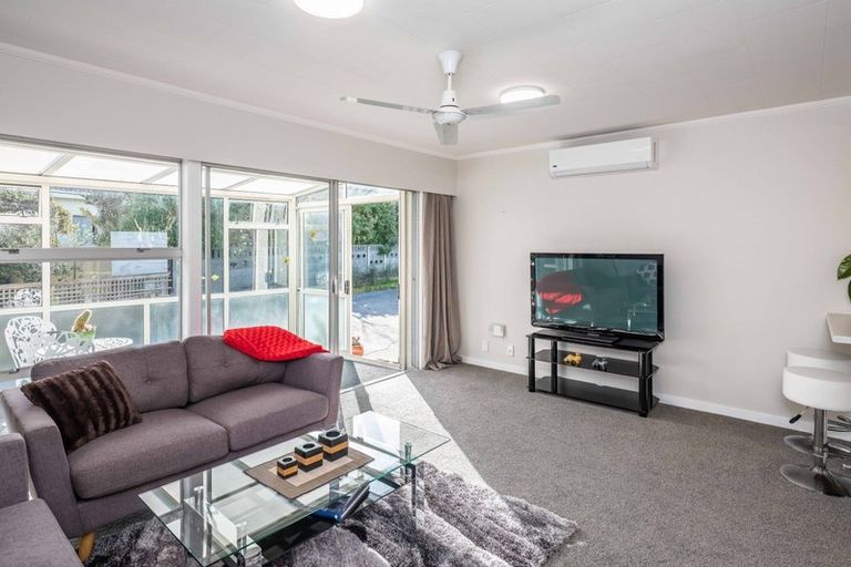 Photo of property in 30a Toru Road, Paraparaumu Beach, Paraparaumu, 5032