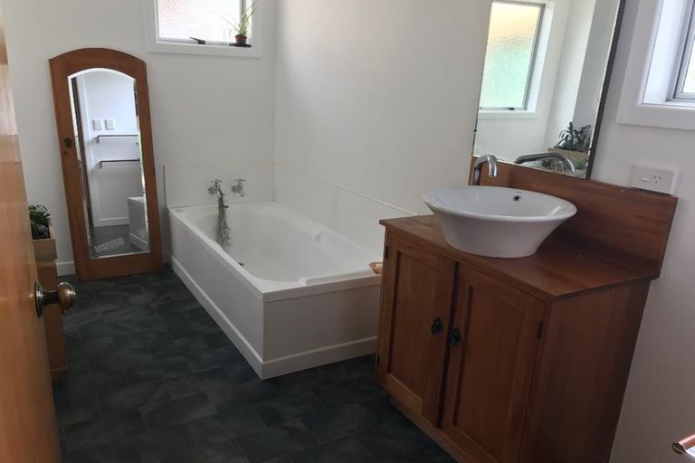 Photo of property in 245 Lwr Weld Road, Tataraimaka, New Plymouth, 4374