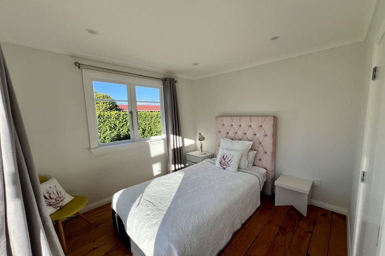 Photo of property in 2 Brassey Street, Waverley, 4510