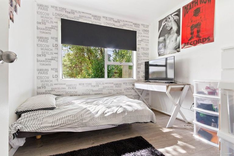 Photo of property in 38 Sylvan Crescent, Te Atatu South, Auckland, 0610