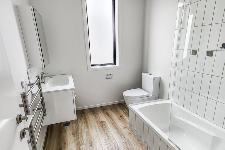 Photo of property in 37 Pipi Place, Levin, 5510