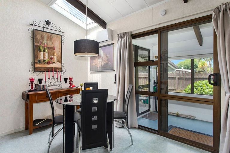 Photo of property in 10 Tawhara Place, Edgecumbe, 3120