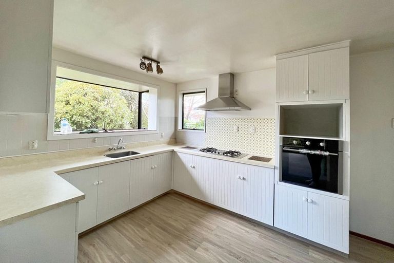 Photo of property in 9 Montclare Avenue, Ilam, Christchurch, 8041