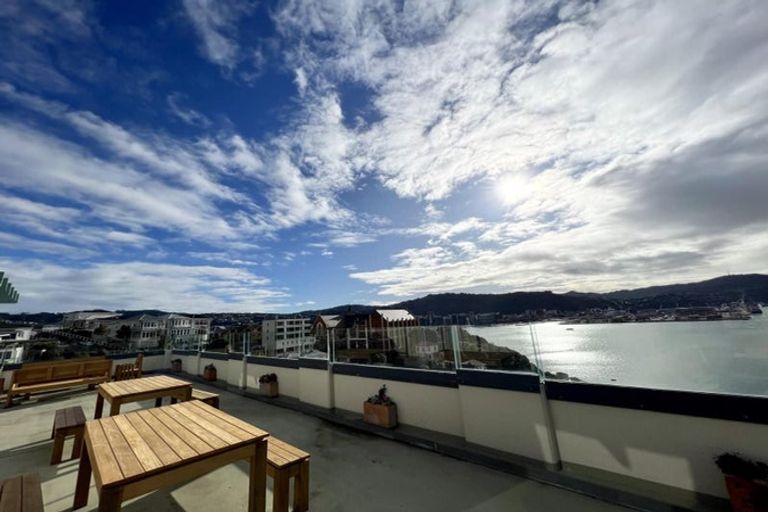 Photo of property in Jerningham Apartments, 20 Oriental Terrace, Oriental Bay, Wellington, 6011
