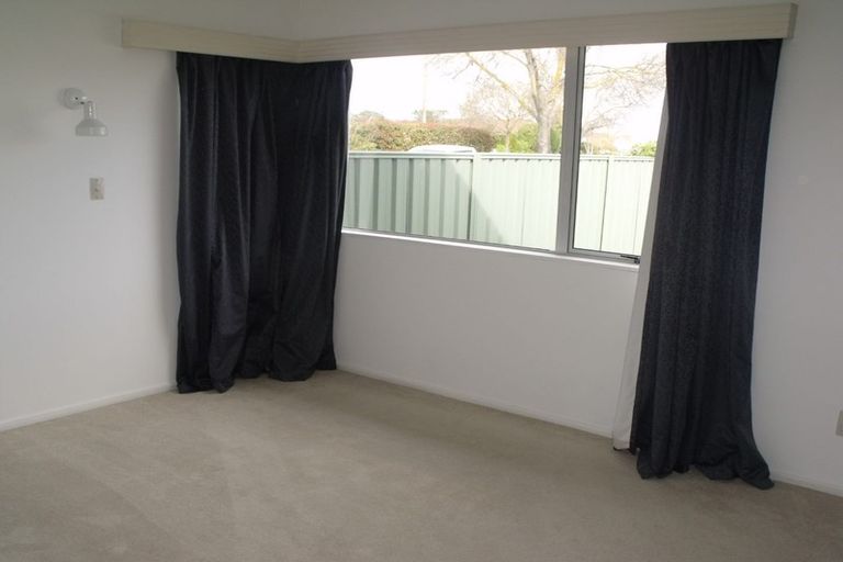 Photo of property in 9 Kaweka Place, Havelock North, 4130