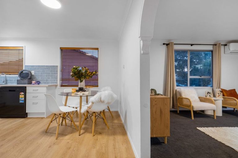 Photo of property in 2/110 Barbour Street, Waltham, Christchurch, 8011