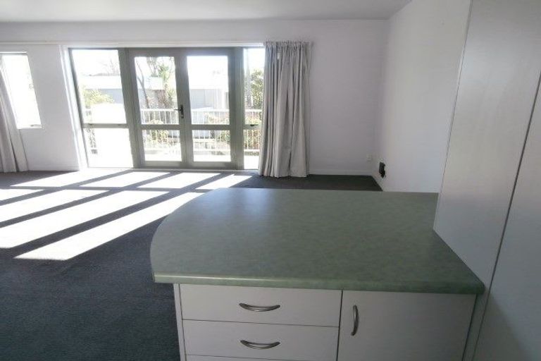 Photo of property in 3/407 Barbadoes Street, Christchurch Central, Christchurch, 8013