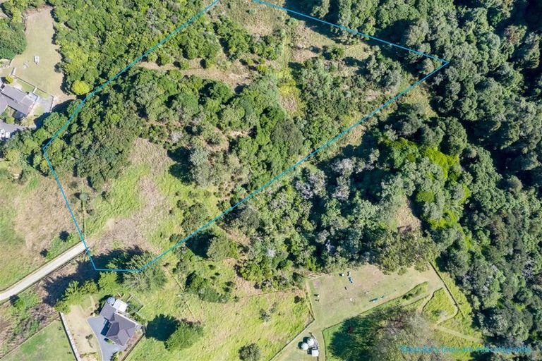 Photo of property in 395 Whitford Road, Whitford, 2571