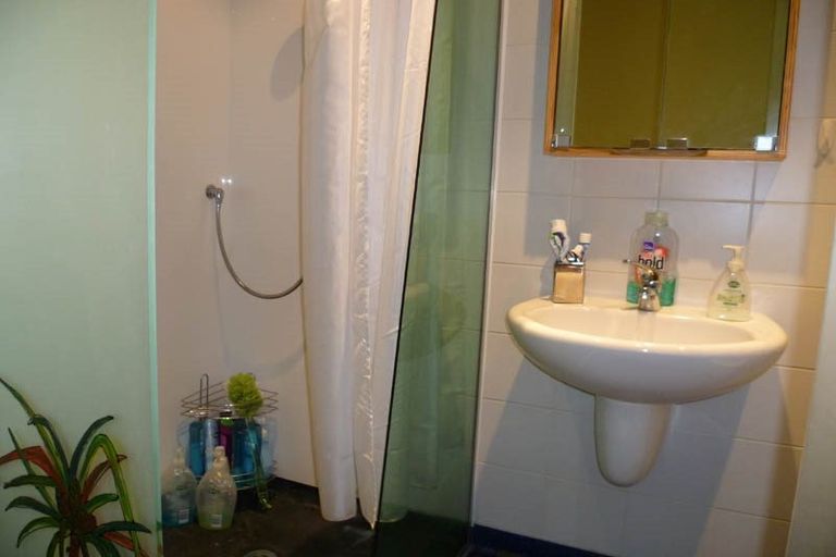 Photo of property in Qba Apartments, 2r/51 Webb Street, Mount Cook, Wellington, 6011