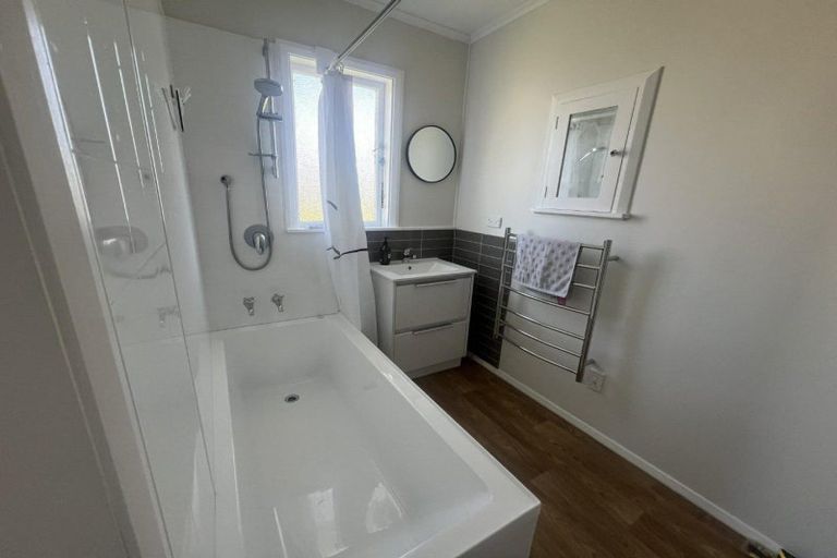 Photo of property in 15 Laird Street, Castlecliff, Whanganui, 4501