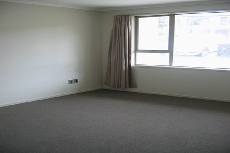 Photo of property in 2 Sim Street, Johnsonville, Wellington, 6037