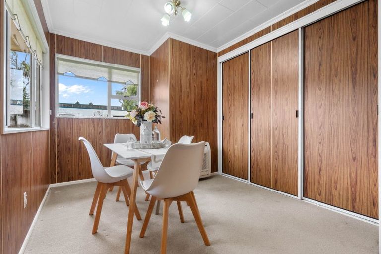 Photo of property in 12 Armstrong Avenue, Carterton, 5713