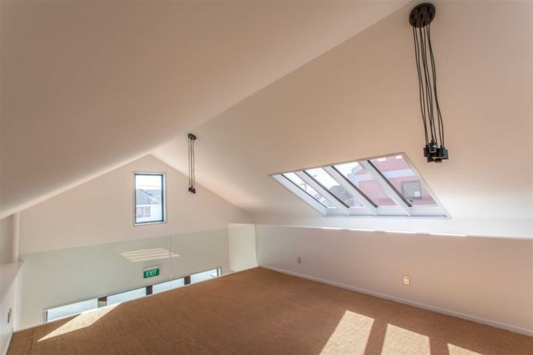 Photo of property in 366 Lake Road, Takapuna, Auckland, 0622