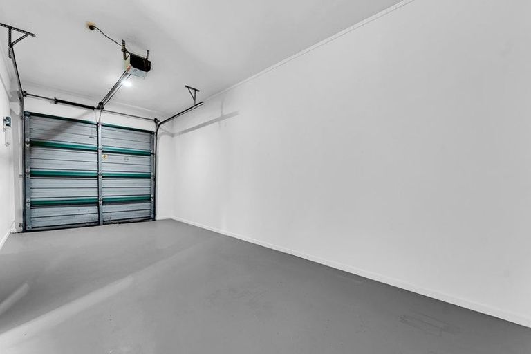 Photo of property in 12 Vitex Lane, Henderson, Auckland, 0612