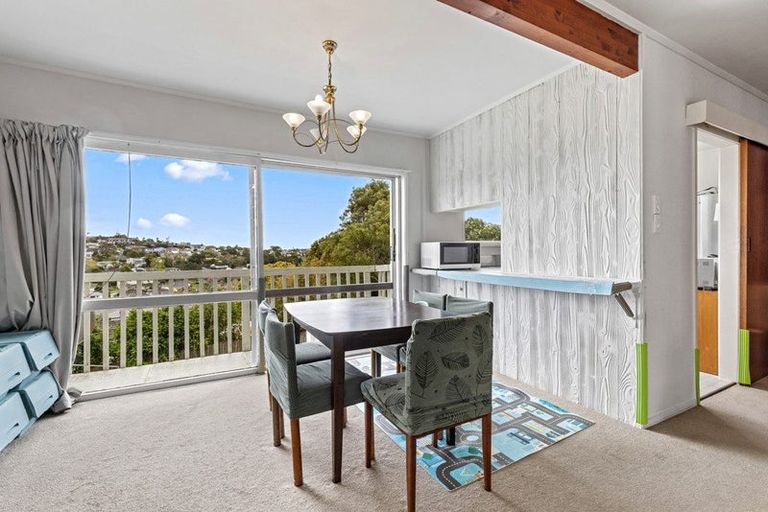 Photo of property in 20 Shanaway Rise, Hillcrest, Auckland, 0627