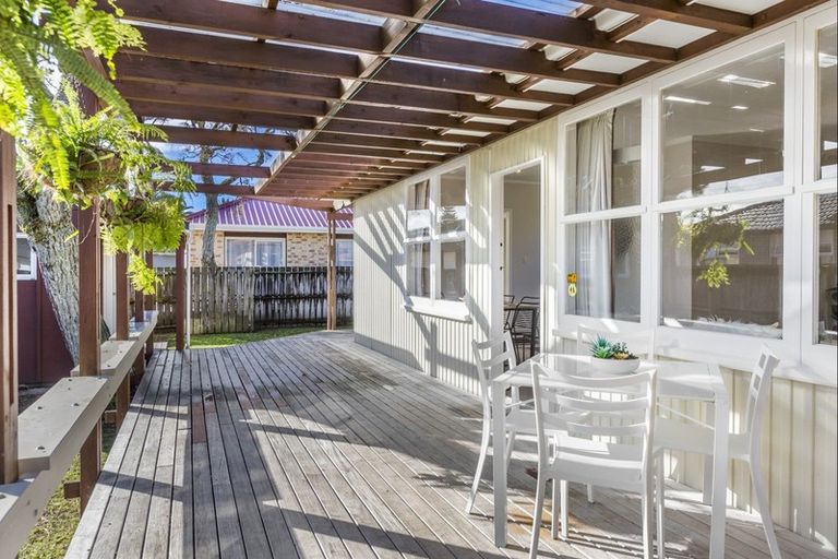 Photo of property in 29 Elizabeth Street, Orewa, 0931