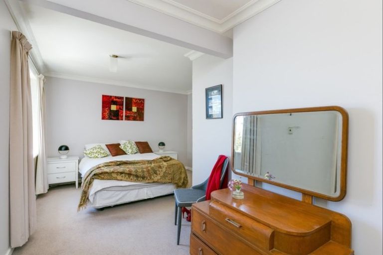 Photo of property in 1 Sar Street, Wadestown, Wellington, 6012