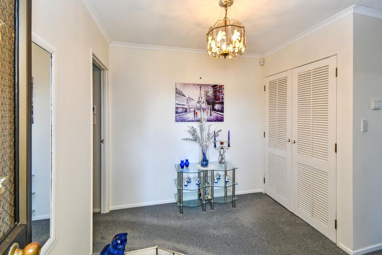 Photo of property in 23 Seaward Place, Wattle Downs, Auckland, 2103