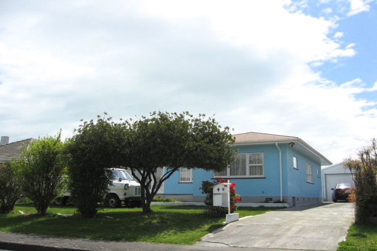 Photo of property in 4 Tennyson Crescent, Stoke, Nelson, 7011