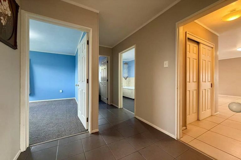 Photo of property in 79 Wairere Road, The Gardens, Auckland, 2105