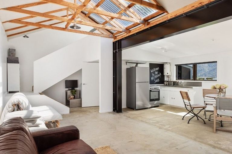 Photo of property in 4 Cook Street, Havelock, 7100