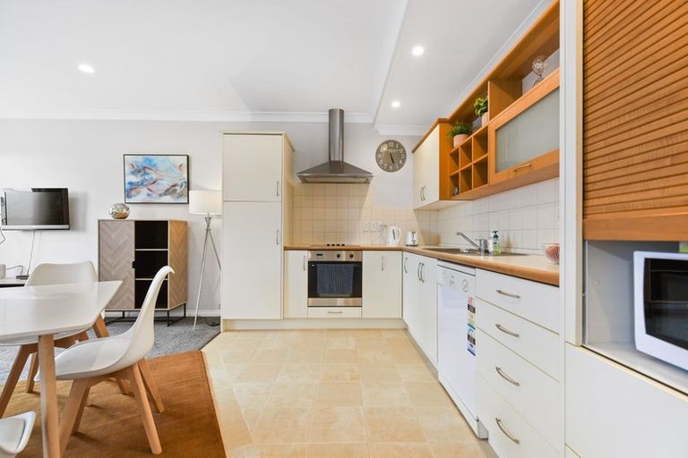 Photo of property in 1f/11 London Street, Hamilton Central, Hamilton, 3204