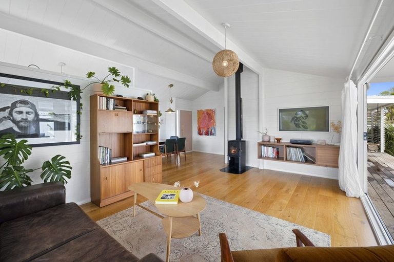 Photo of property in 12 Honnor Place, Hurdon, New Plymouth, 4310