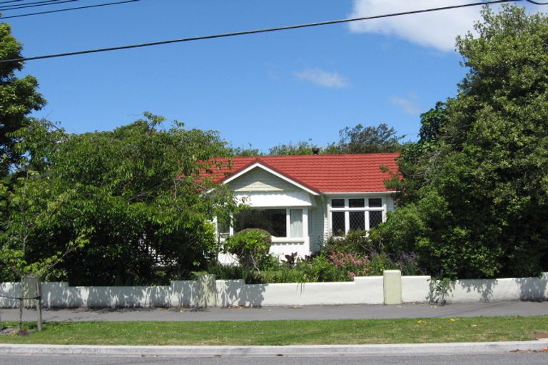 Photo of property in 98 Hawford Road, Opawa, Christchurch, 8023