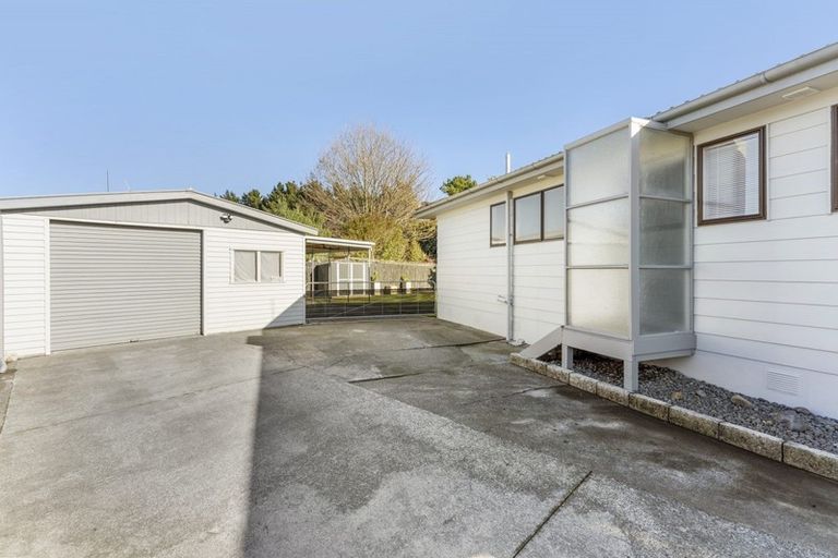 Photo of property in 9 Pluto Place, Milson, Palmerston North, 4414