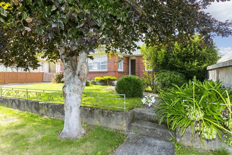 Photo of property in 11 Courtenay Road, Heretaunga, Upper Hutt, 5018