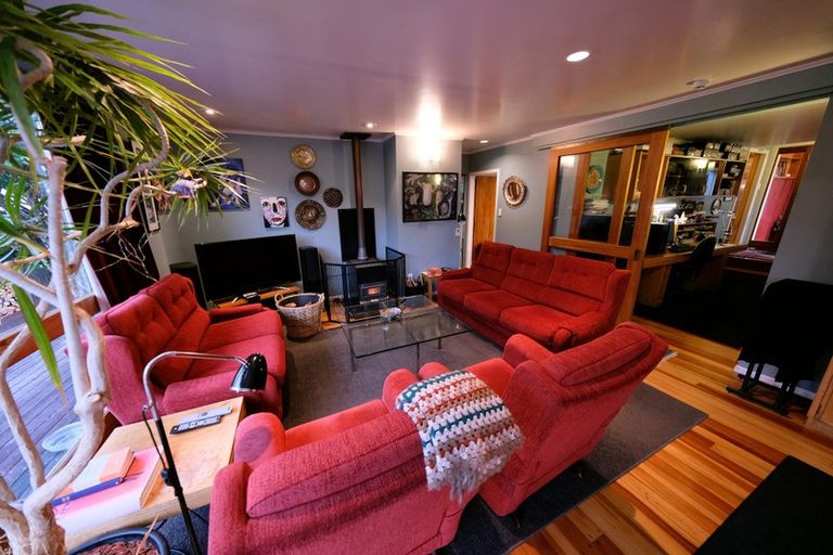 Photo of property in 139 Hine Road, Wainuiomata, Lower Hutt, 5014