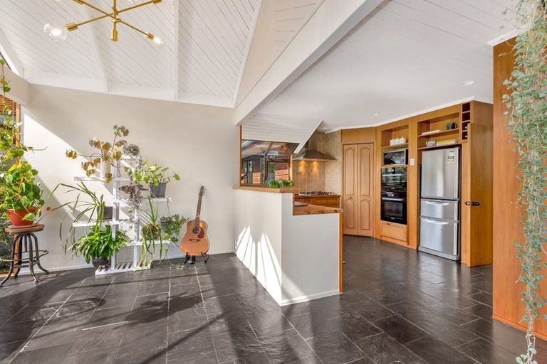 Photo of property in 172 Paremata Road, Paremata, Porirua, 5024