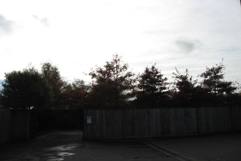 Photo of property in 44 Oakland Street, Northcote, Christchurch, 8052