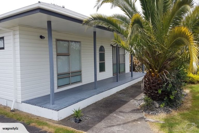 Photo of property in 43 Ngatai Road, Otumoetai, Tauranga, 3110