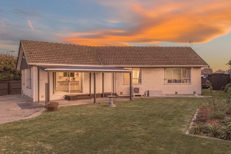 Photo of property in 96a Springs Road, Hornby, Christchurch, 8042