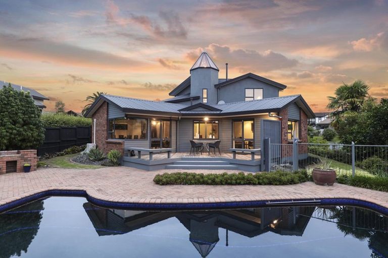 Photo of property in 5 Landell Place, Harrowfield, Hamilton, 3210