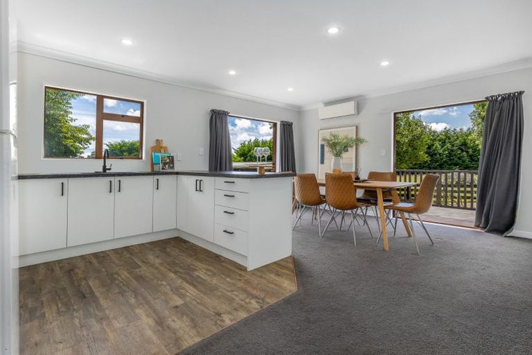 Photo of property in 461 Tararua Road, Levin, 5571
