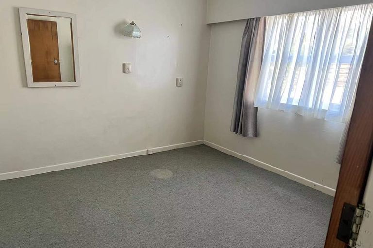 Photo of property in 10 Coronation Road, Glenfield, Auckland, 0627