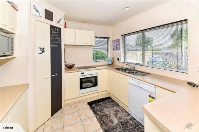 Photo of property in 52 Rathmar Drive, Manurewa, Auckland, 2105
