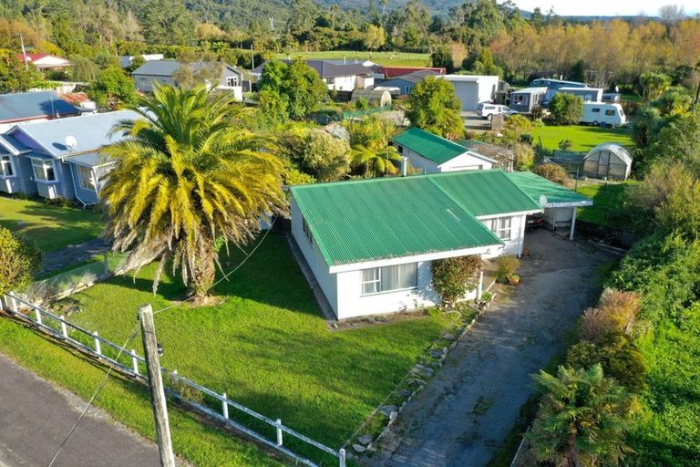 Photo of property in 2 Stewart Street, Waimangaroa, Westport, 7891