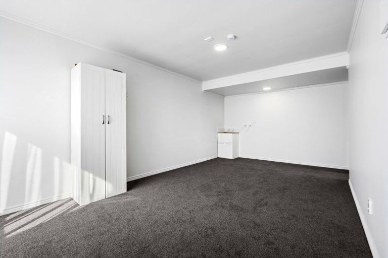 Photo of property in 4/49 Sackville Street, Fitzroy, New Plymouth, 4312