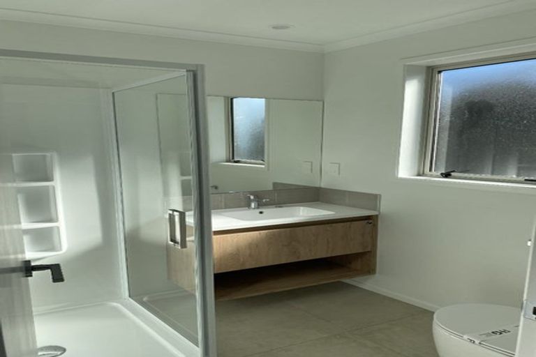 Photo of property in 5 Ash Lane, Omokoroa, 3114