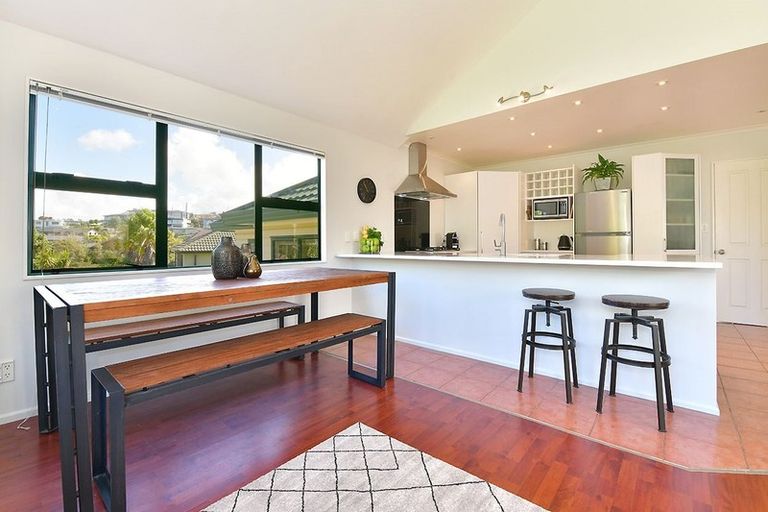 Photo of property in 34 Savoy Road, Orewa, 0931