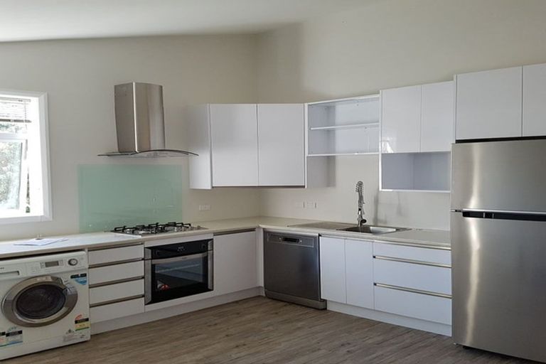 Photo of property in Drummond Street Flats, 17/19 Drummond Street, Mount Cook, Wellington, 6021