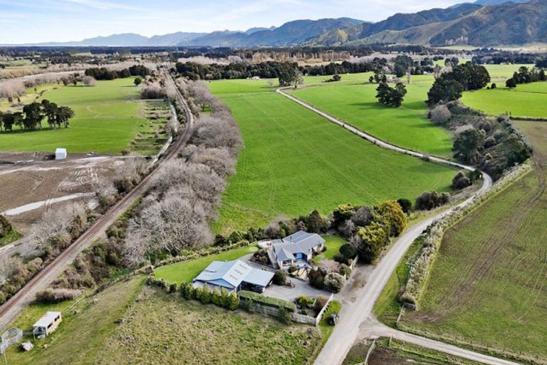 Photo of property in 645 Matarawa Road, Dalefield, Carterton, 5791