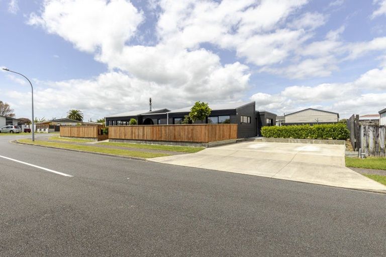 Photo of property in 19 Mangati Road, Bell Block, New Plymouth, 4312