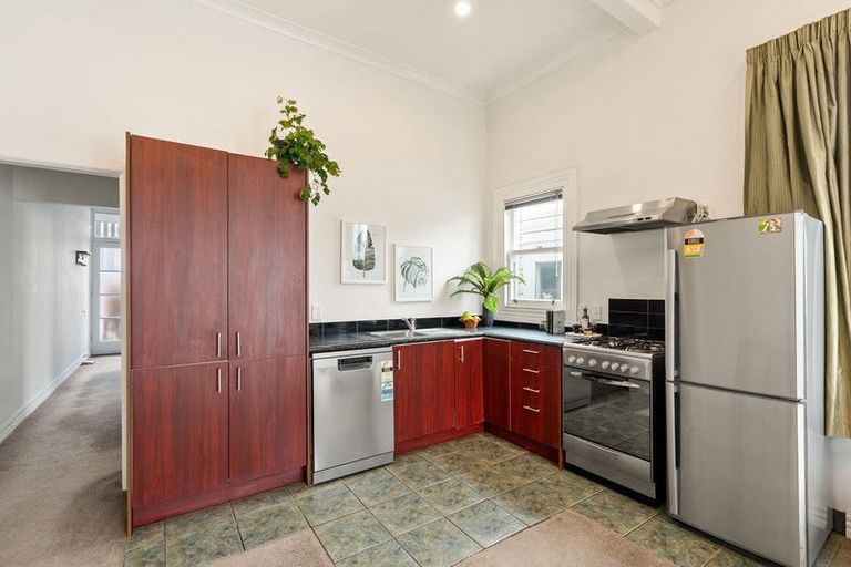 Photo of property in 170 Tasman Street, Mount Cook, Wellington, 6021