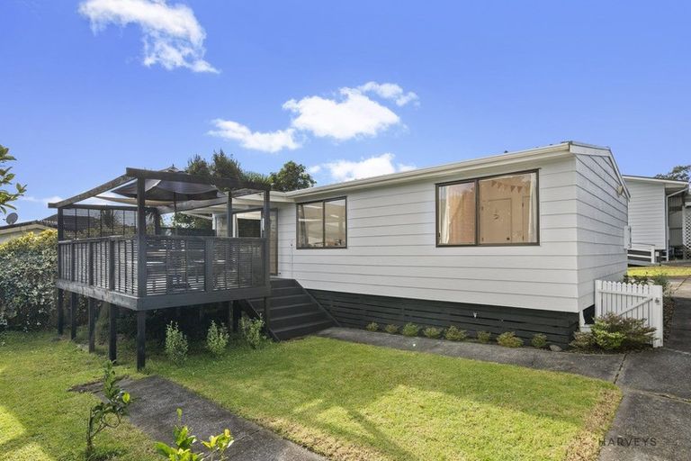 Photo of property in 1/25 Savoy Road, Glen Eden, Auckland, 0602